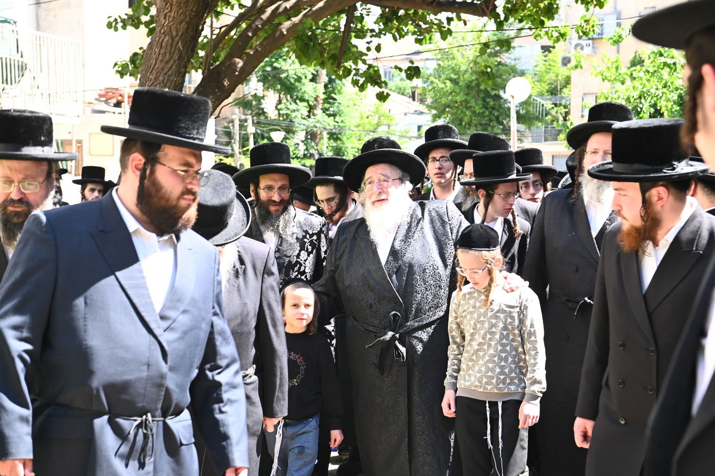 מסע הלוויית בת האדמו"ר מספינקא