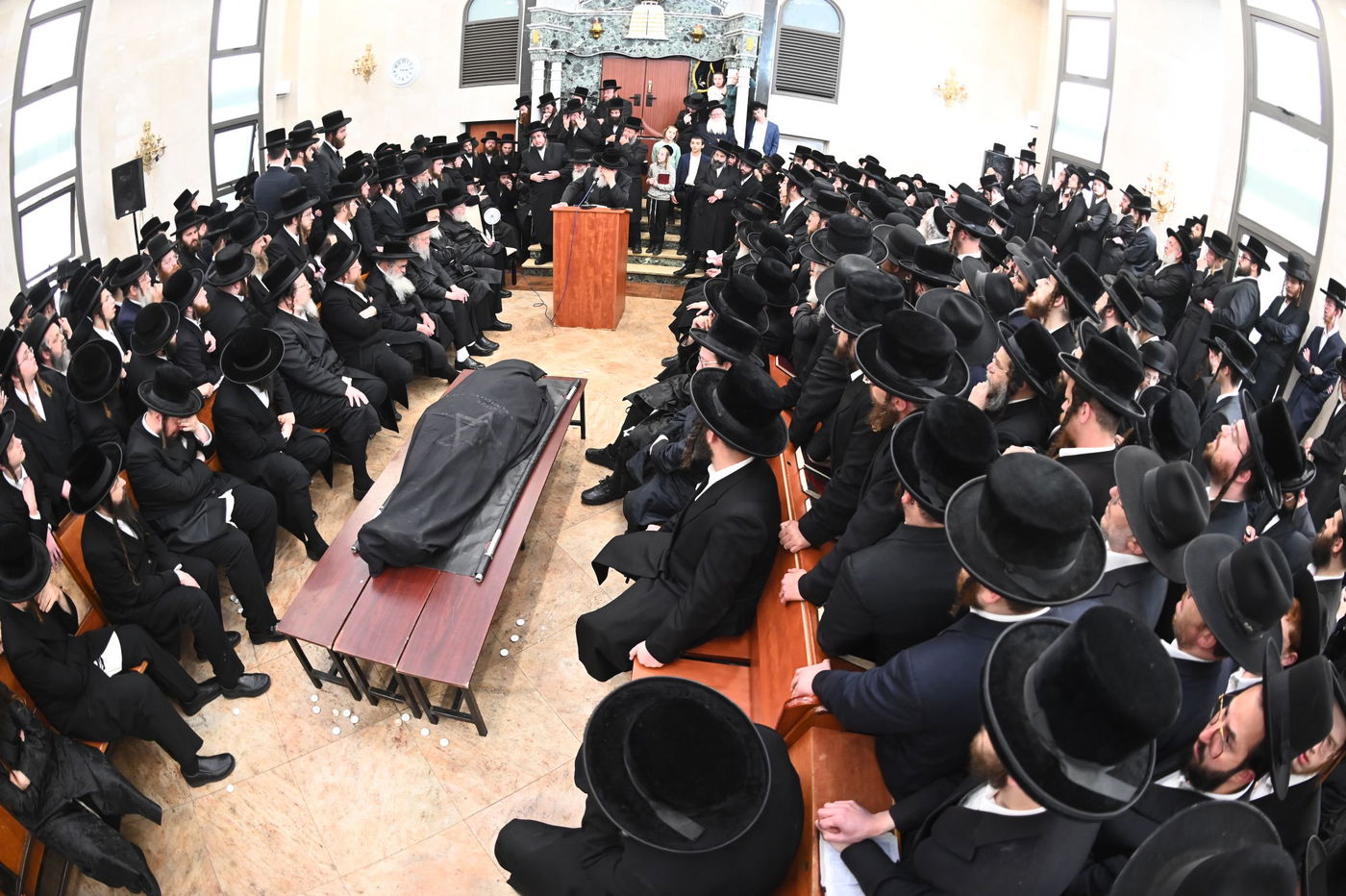 מסע הלוויית בת האדמו"ר מספינקא