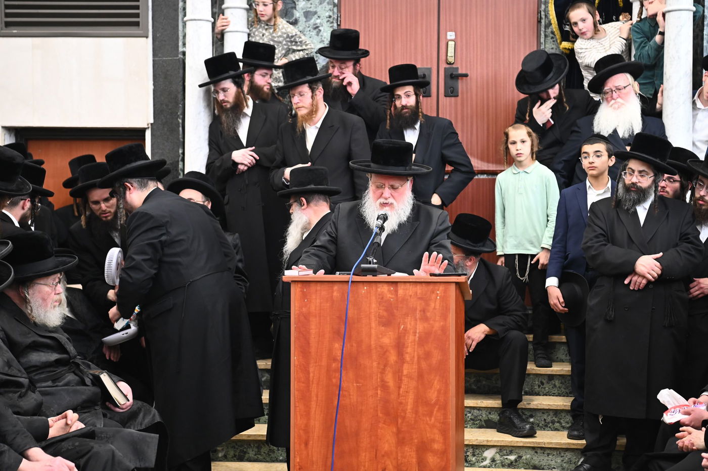 מסע הלוויית בת האדמו"ר מספינקא