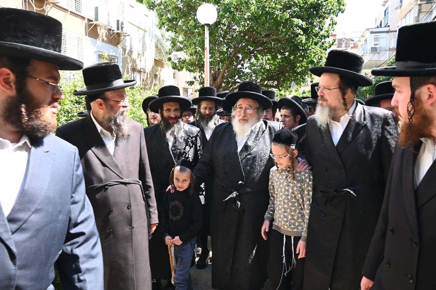 מסע הלוויית בת האדמו"ר מספינקא