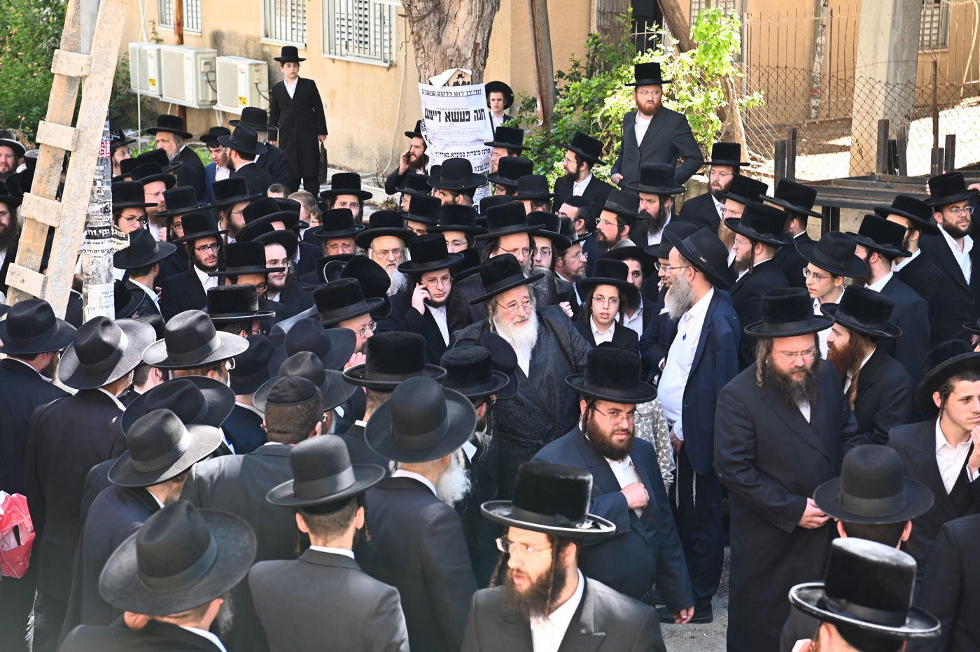 מסע הלוויית בת האדמו"ר מספינקא