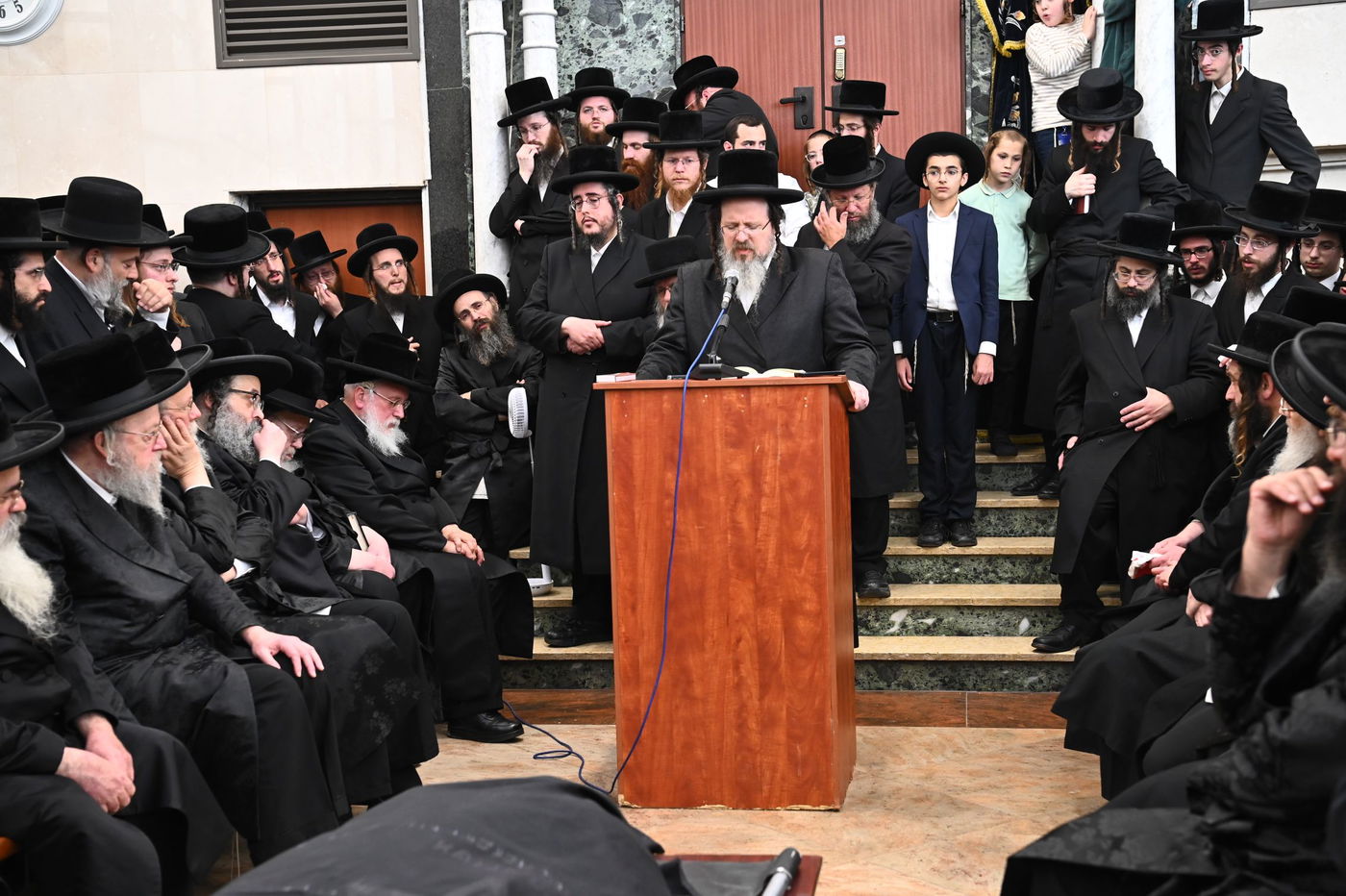 מסע הלוויית בת האדמו"ר מספינקא