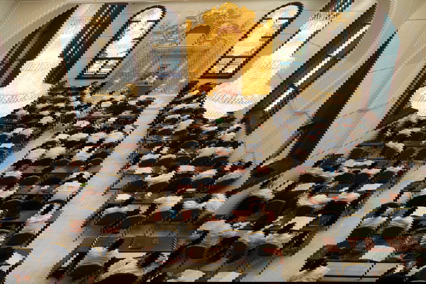 הגר"י כהן בפתיחת הזמן במוסדות 'יביע אומר'. 