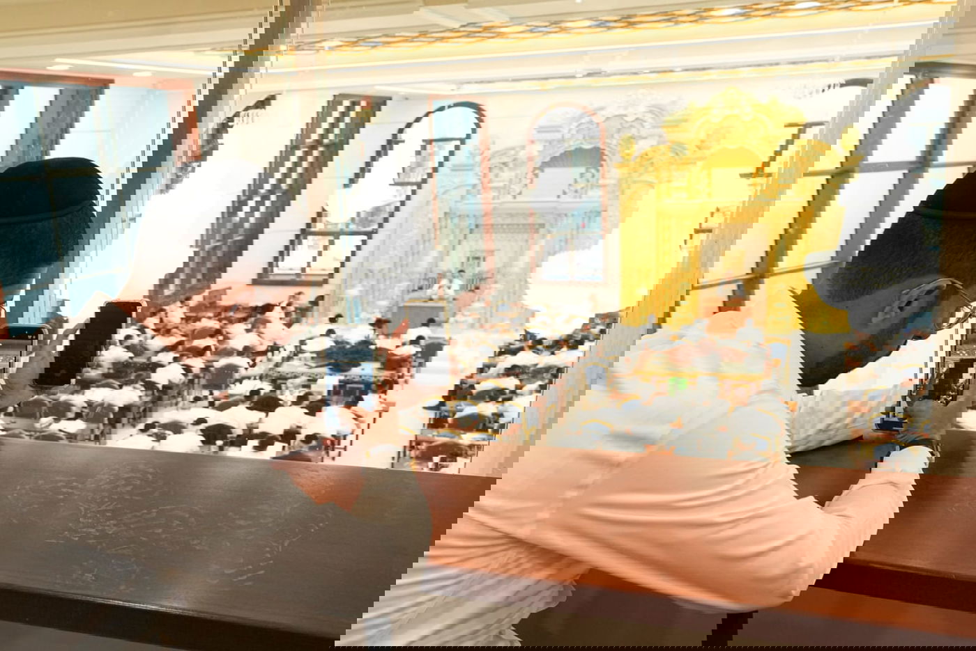 הגר"י כהן בפתיחת הזמן במוסדות 'יביע אומר'. 