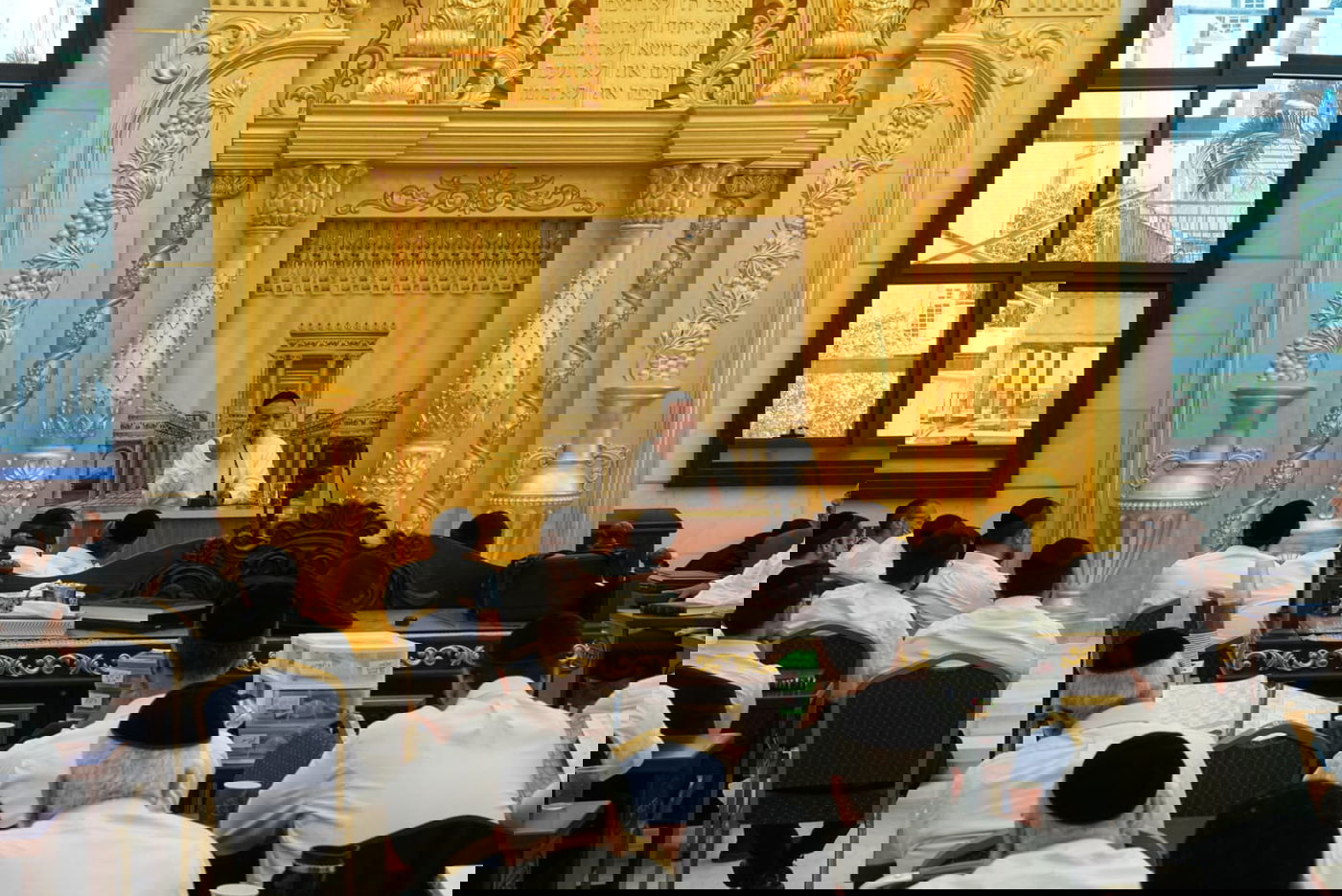 הגר"י כהן בפתיחת הזמן במוסדות 'יביע אומר'. 