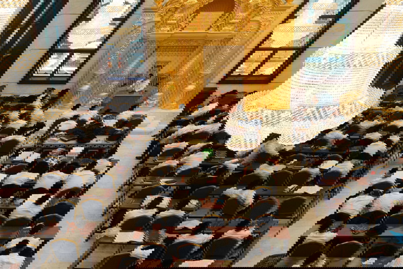 הגר"י כהן בפתיחת הזמן במוסדות 'יביע אומר'. 