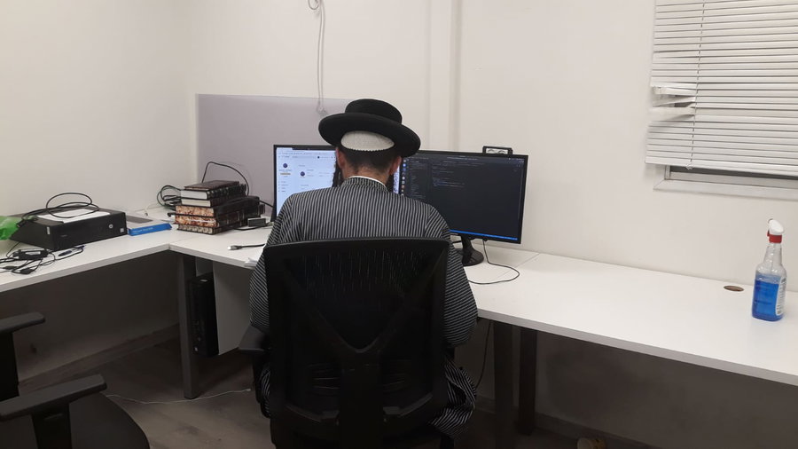עשרות בוגרים שכבר בימים אלו מועסקים ביחידות הייטק צבאיות מובחרות