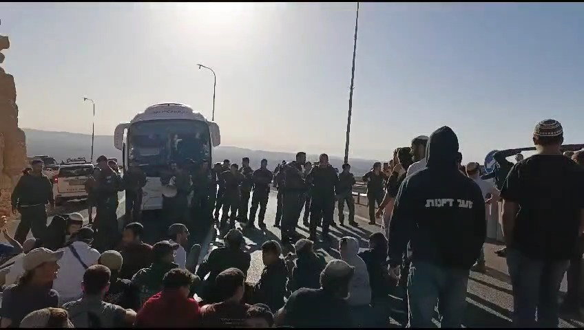 המשאיות במצפה רימון