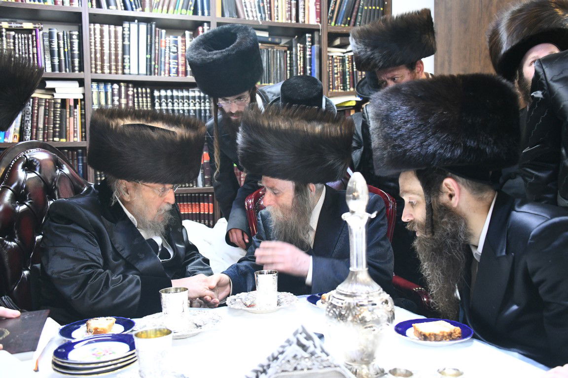 שוקי לרר מגיש: גלריית ענק מחיי האדמו"ר מביאלה זצ"ל