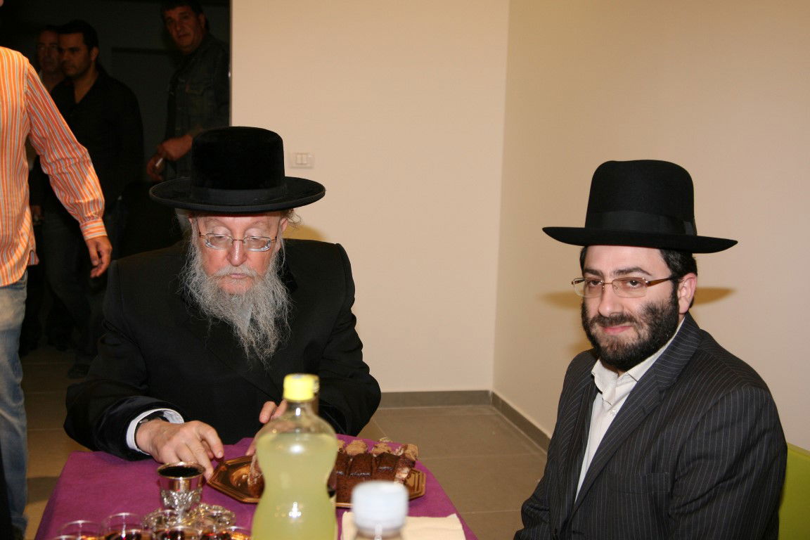 שוקי לרר מגיש: גלריית ענק מחיי האדמו"ר מביאלה זצ"ל