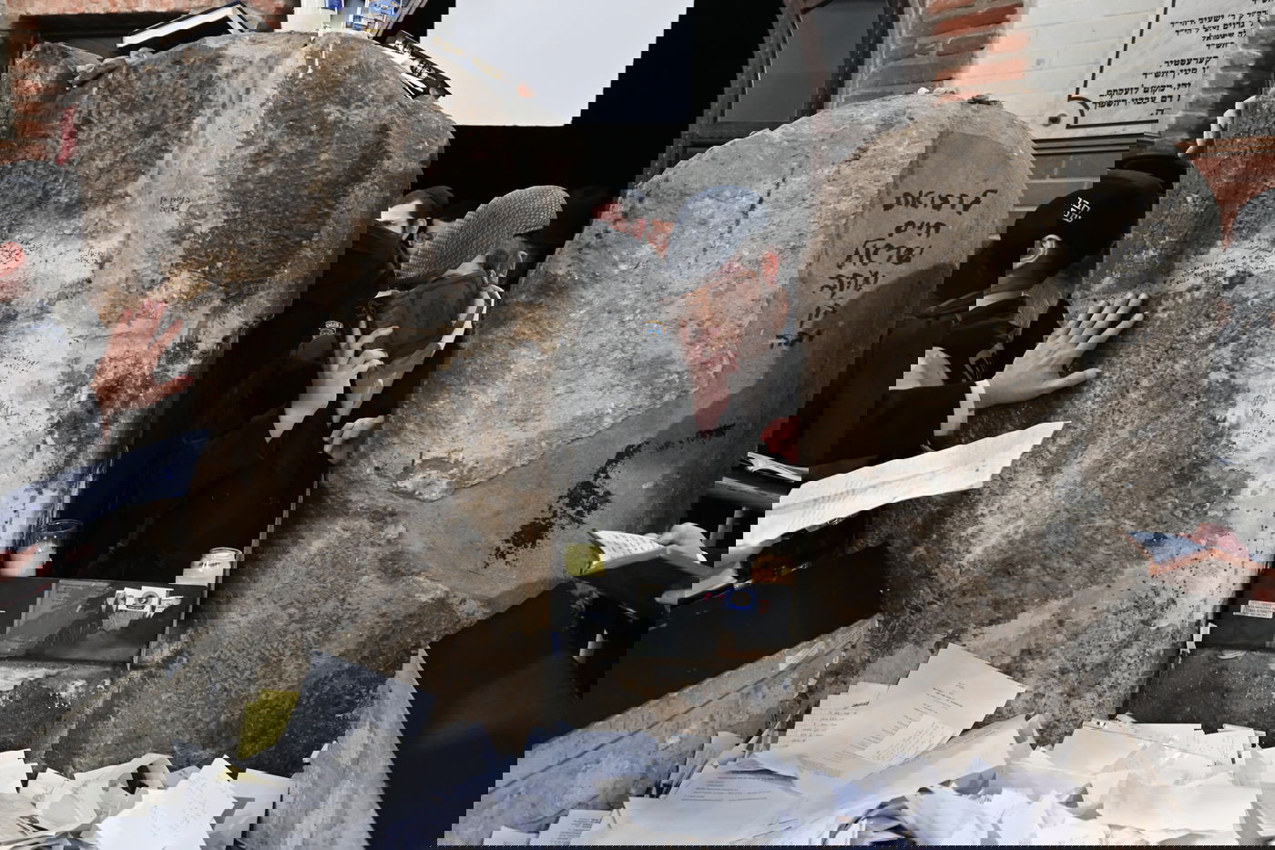 הילולא קדישא בקראסטיר