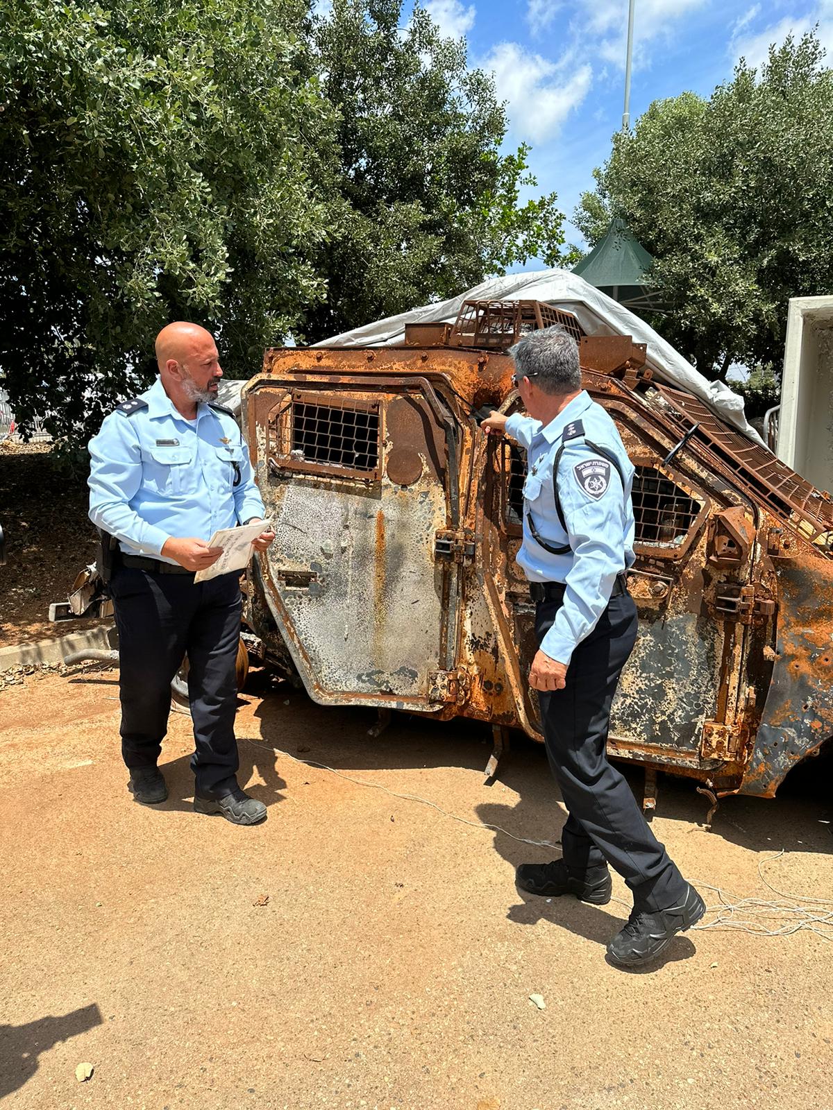 זה מה שעשו עם שרידי הרכבים הממוגנים שנפגעו בקרב בבארי | צפו