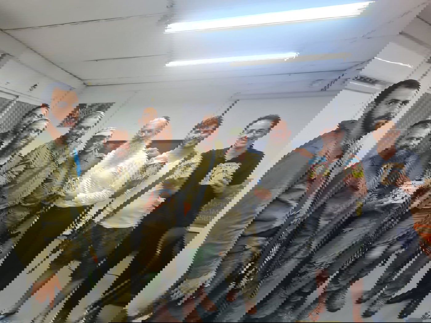 נשק רוחני מול חיזבאללה וסינוואר: 300,000 ספרי תהילים בבסיסי צה"ל