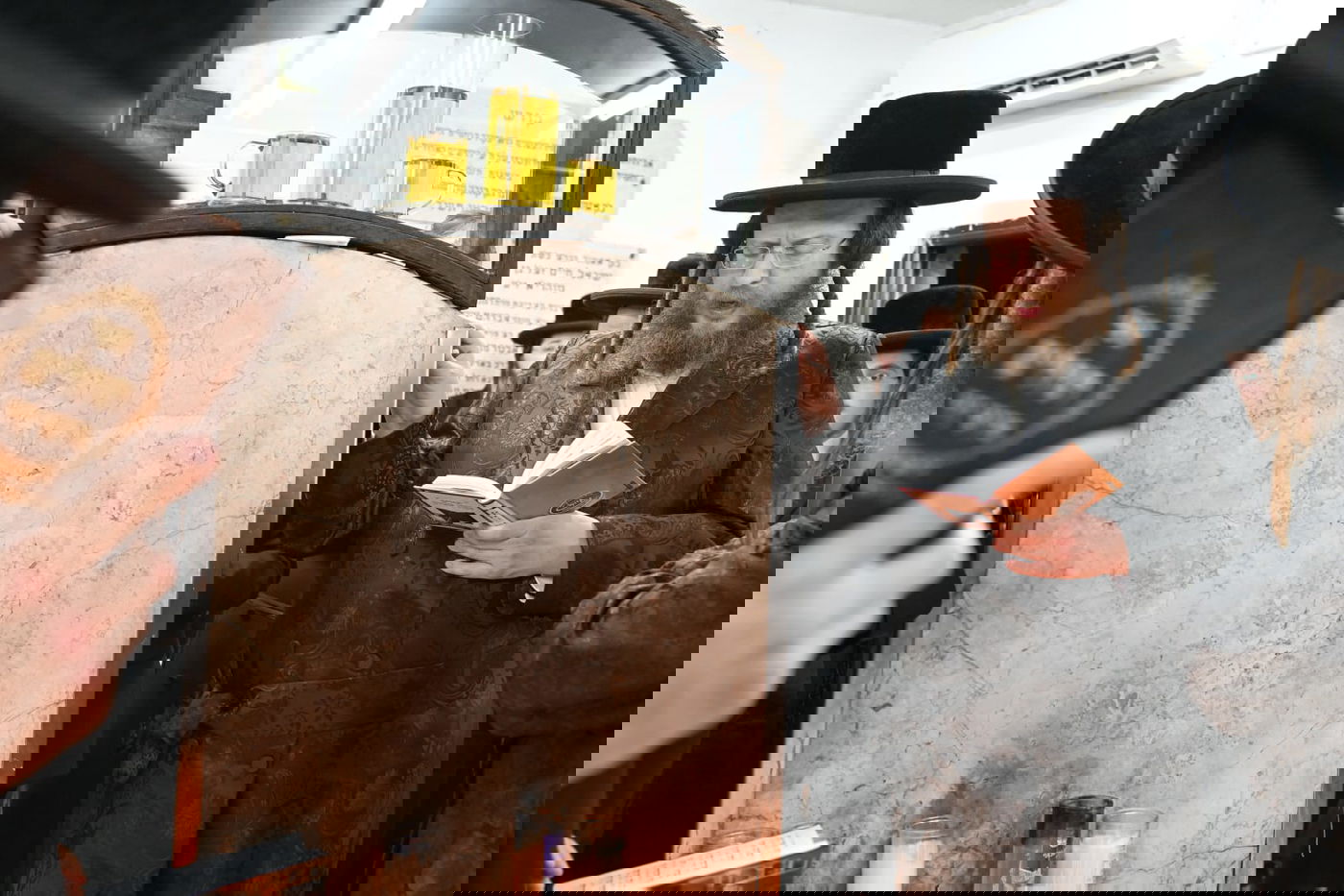 האדמו"ר מספינקא בית שמש בעליה לציון זקינו זי"ע