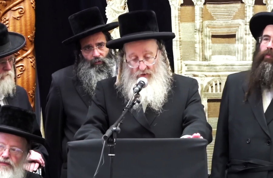 האדמו"ר מביאלה שליט"א בנאומו לפני החסידים הבוקר
