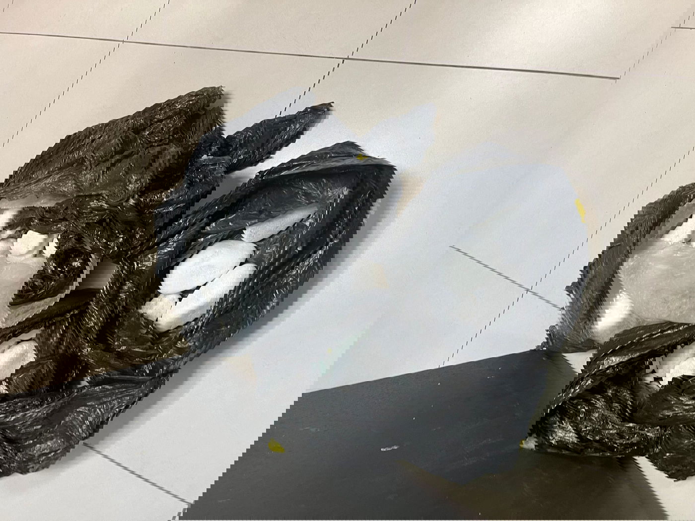 עם סכין וגרזן: האריתראים ניסו לפגוע בחבריהם בתל אביב