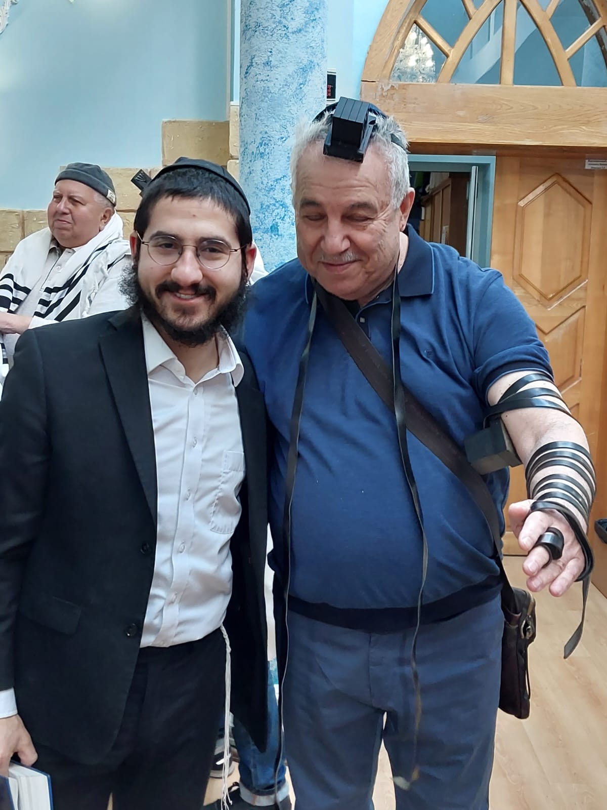 בעוד הצבא הרוסי מתקרב לעיר: יהודי סומי הפתיעו את הרב במתנה מיוחדת