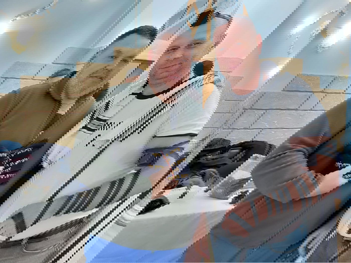 בעוד הצבא הרוסי מתקרב לעיר: יהודי סומי הפתיעו את הרב במתנה מיוחדת