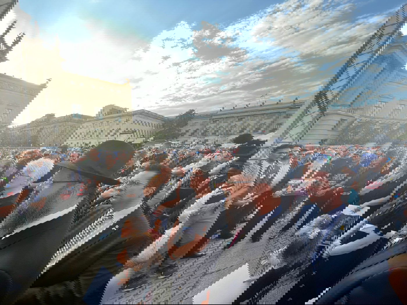 גרמניה: כיכר 'בבא פלאץ' שונה לשבועיים ל'כיכר החטופים'