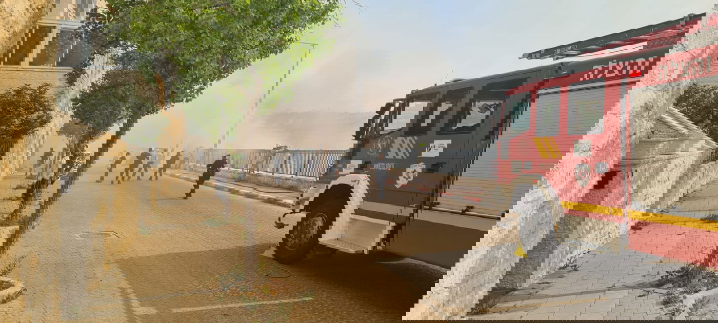 שריפת ענק בדרום ירושלים; החלו בפינוי קו הבתים הראשון