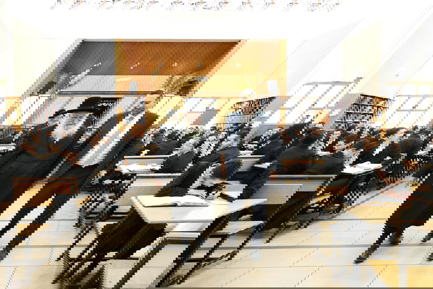 וסרלאוף וגולדקנופף בישיבת גור בערד