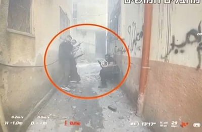 תיעוד דרמטי: הרחפן מפתיע את המחבלים בסמטה - ומחסל אותם