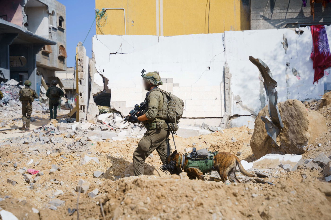 אללה אכבר וטילים: זה מה שחשפו הכוחות במסגד ג'באליה