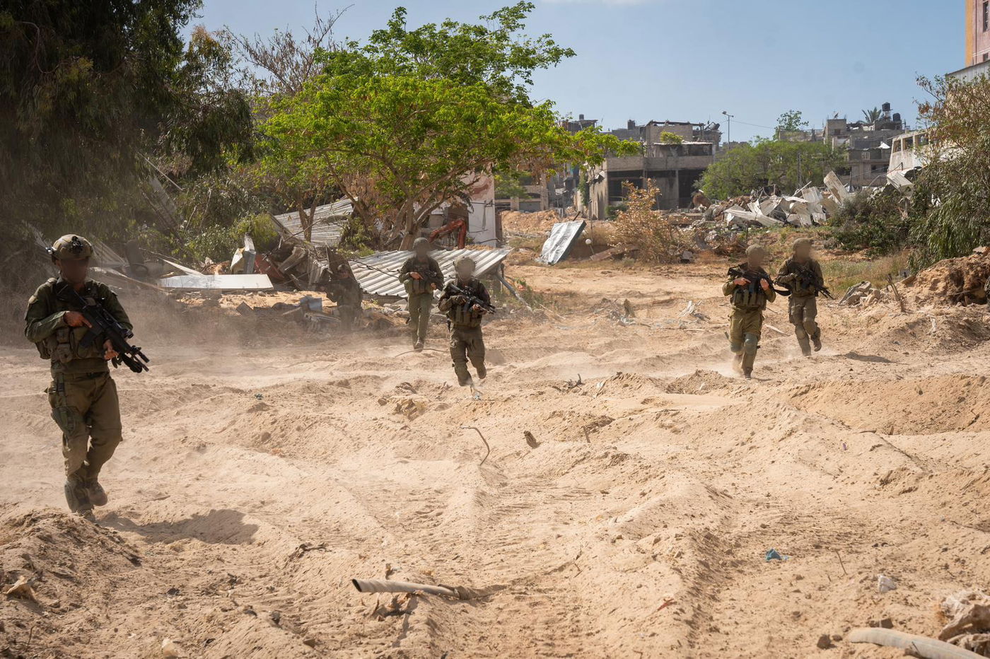 אללה אכבר וטילים: זה מה שחשפו הכוחות במסגד ג'באליה