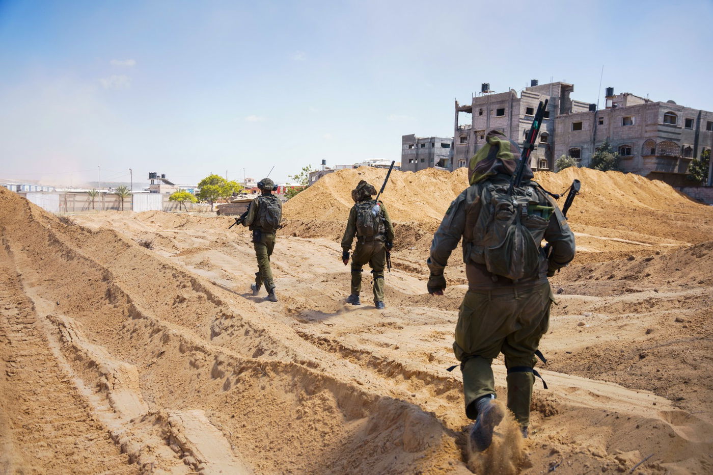 אללה אכבר וטילים: זה מה שחשפו הכוחות במסגד ג'באליה