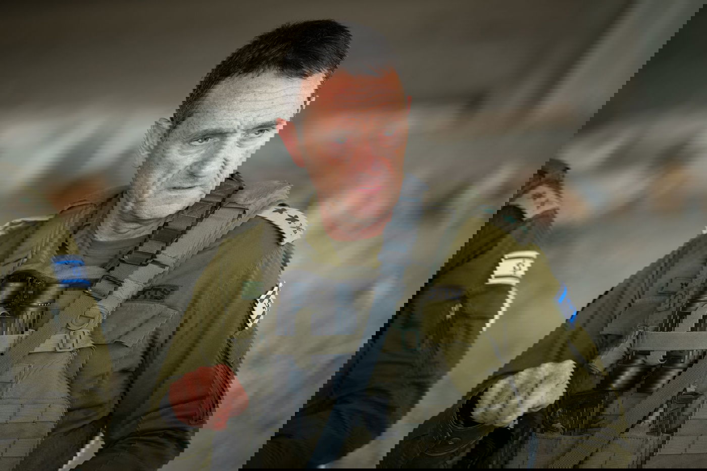 עם אנשי המילואים