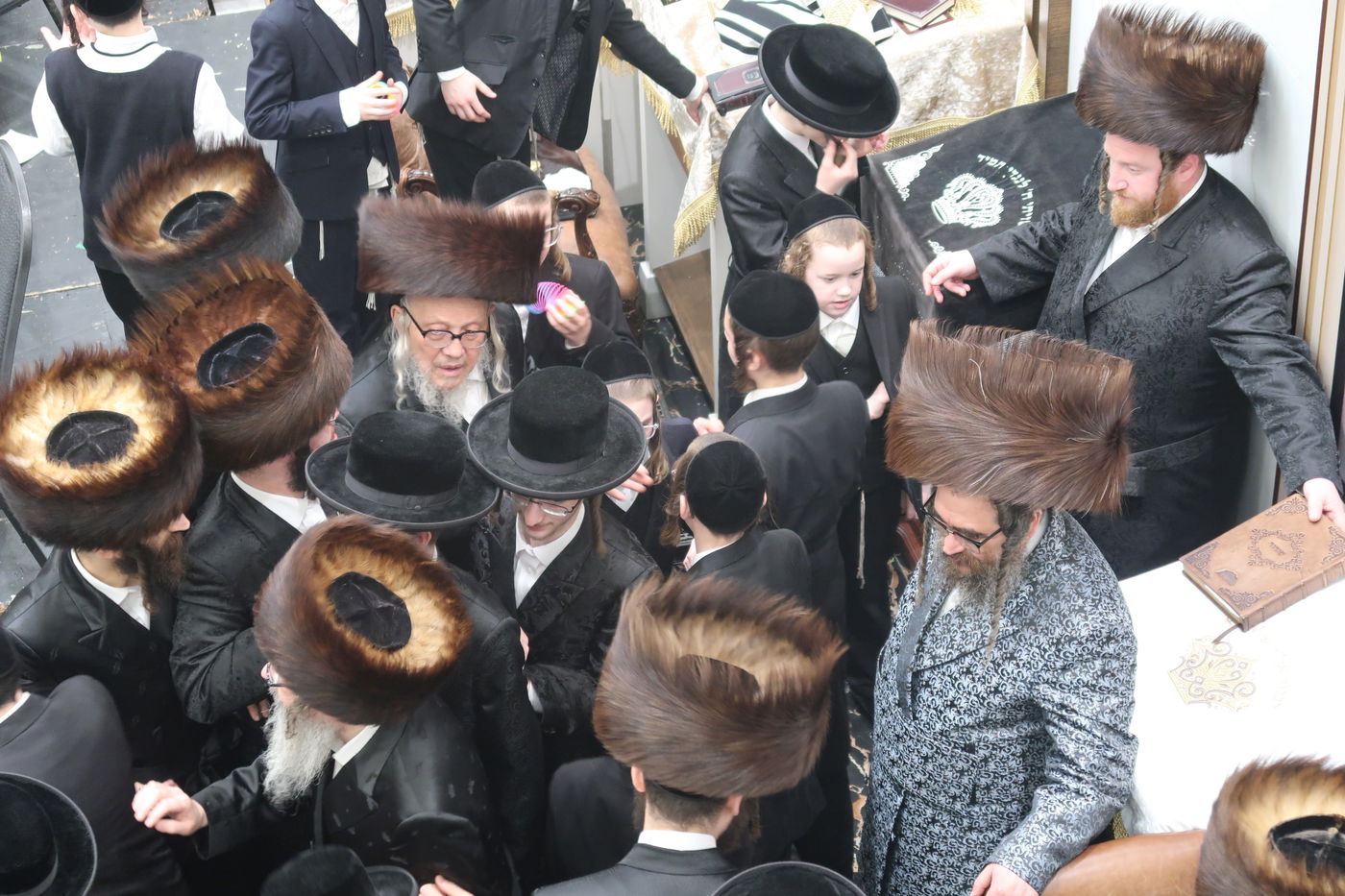 הגה"צ אב"ד סאטמר ווילאמסבורג בביקור במונטריאל