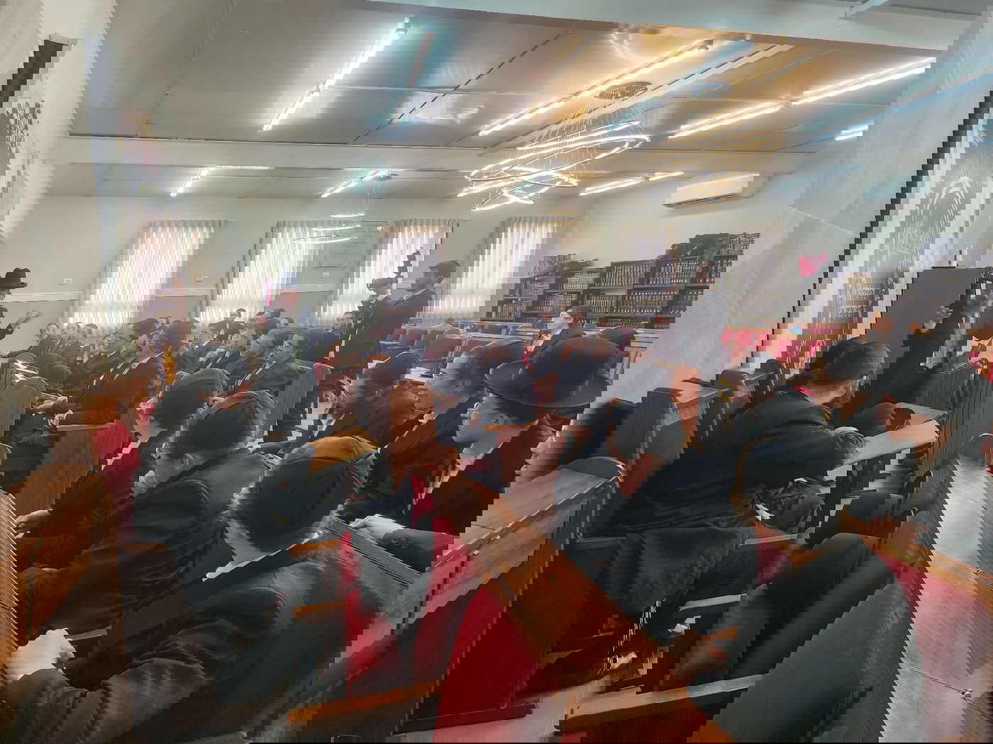 תלמידי ישיבת 'מאור ישראל' אצל הגר"ח כהן