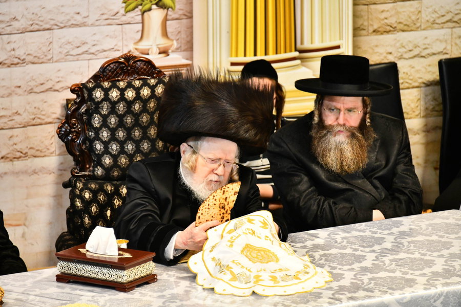 פסח שני בחצה"ק קרעטשניף