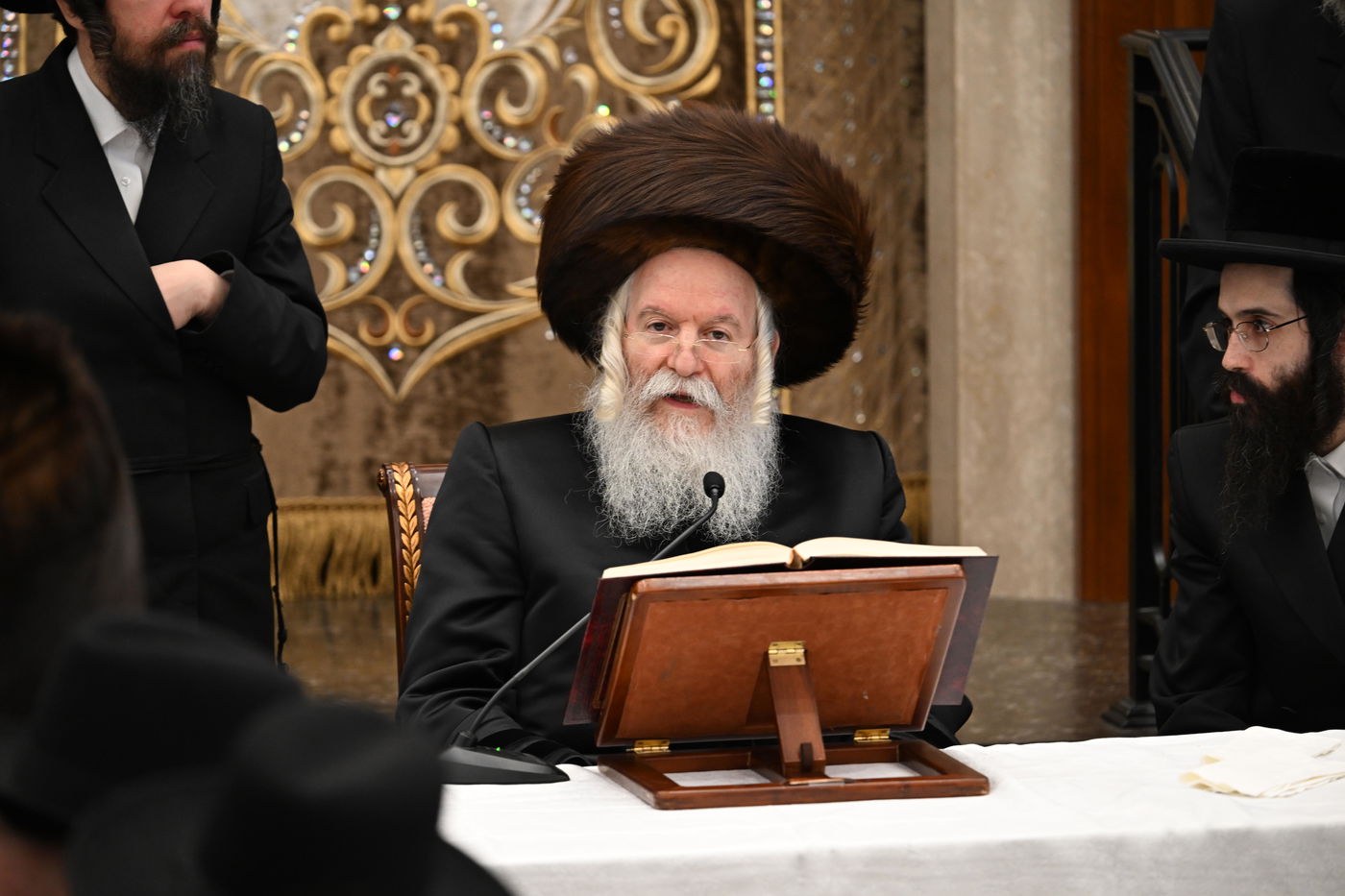 פסח שני בחצה"ק באבוב