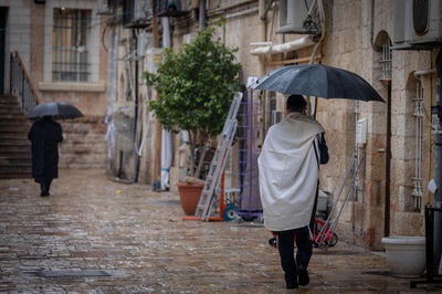 תחזית עדכנית: רוחות עזות, גשם מקומי בצפון הארץ ומרכזה