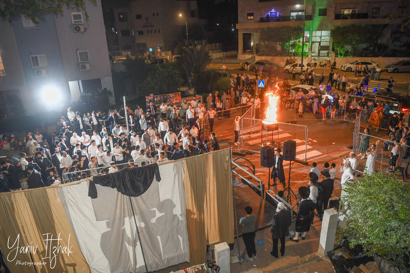 ל"ג בעומר בחצה"ק זלאטשוב 