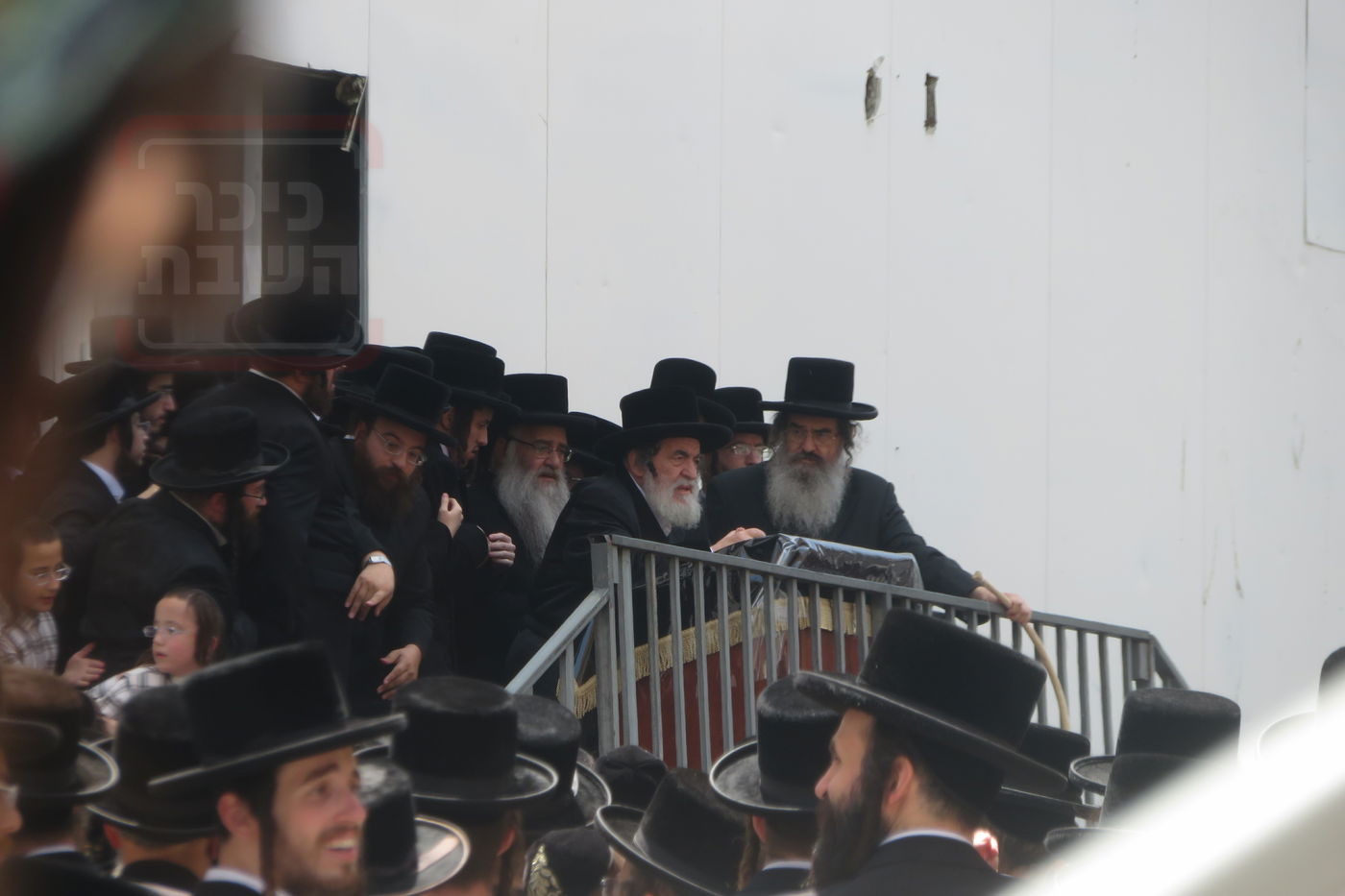 ל"ג בעומר אצל האדמו"ר מויזני'ץ