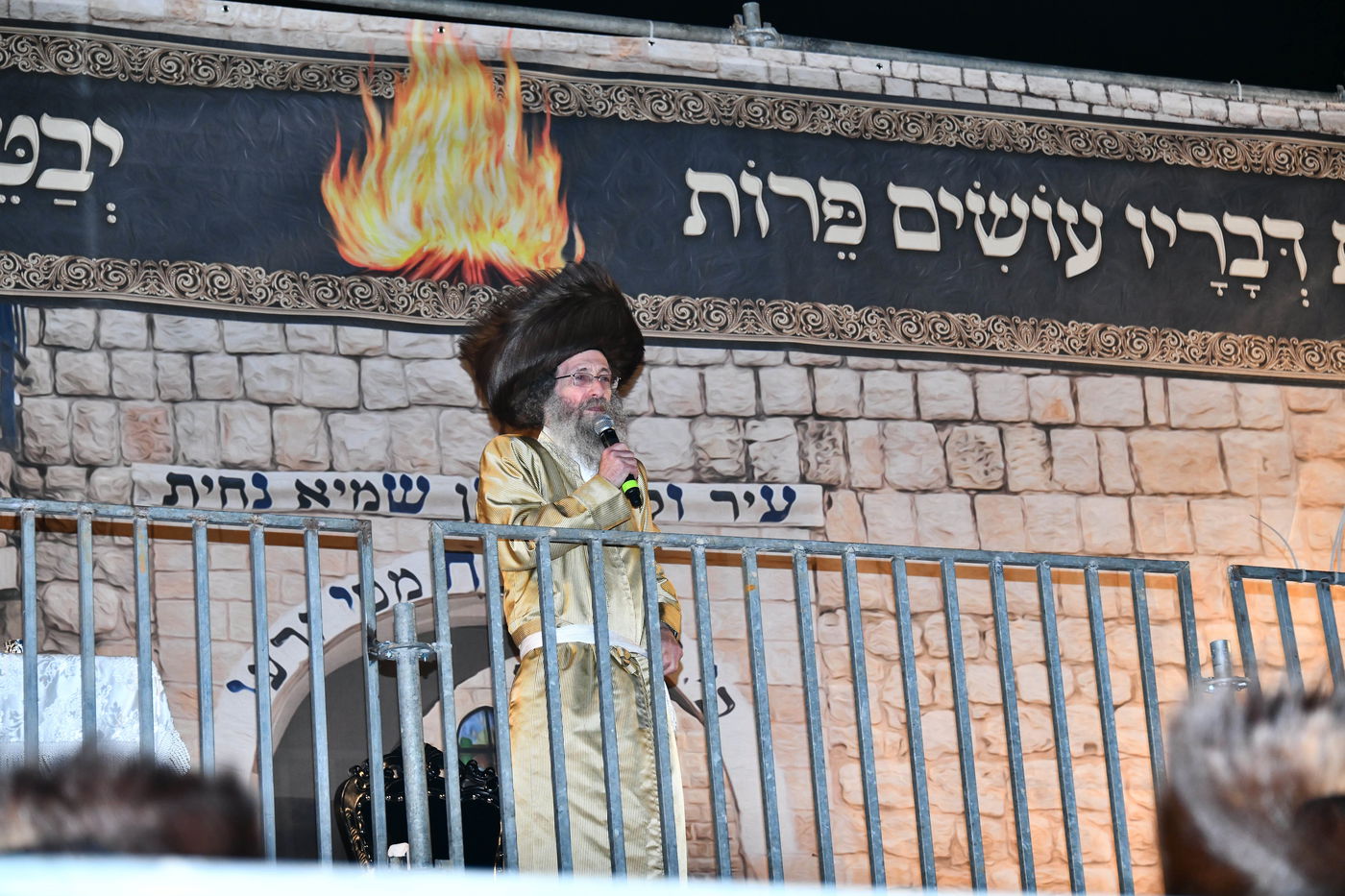 הרה"צ רבי אלימלך בידרמן בהדלקה