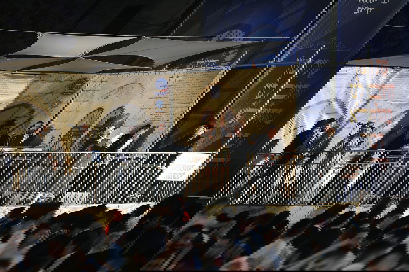 בהילולא דבר יוחאי: המוני עמך בית ישראל בשמחת רשב"י ב'חצר ההילולא' בסמוך לציון שמעון הצדיק בירושלים