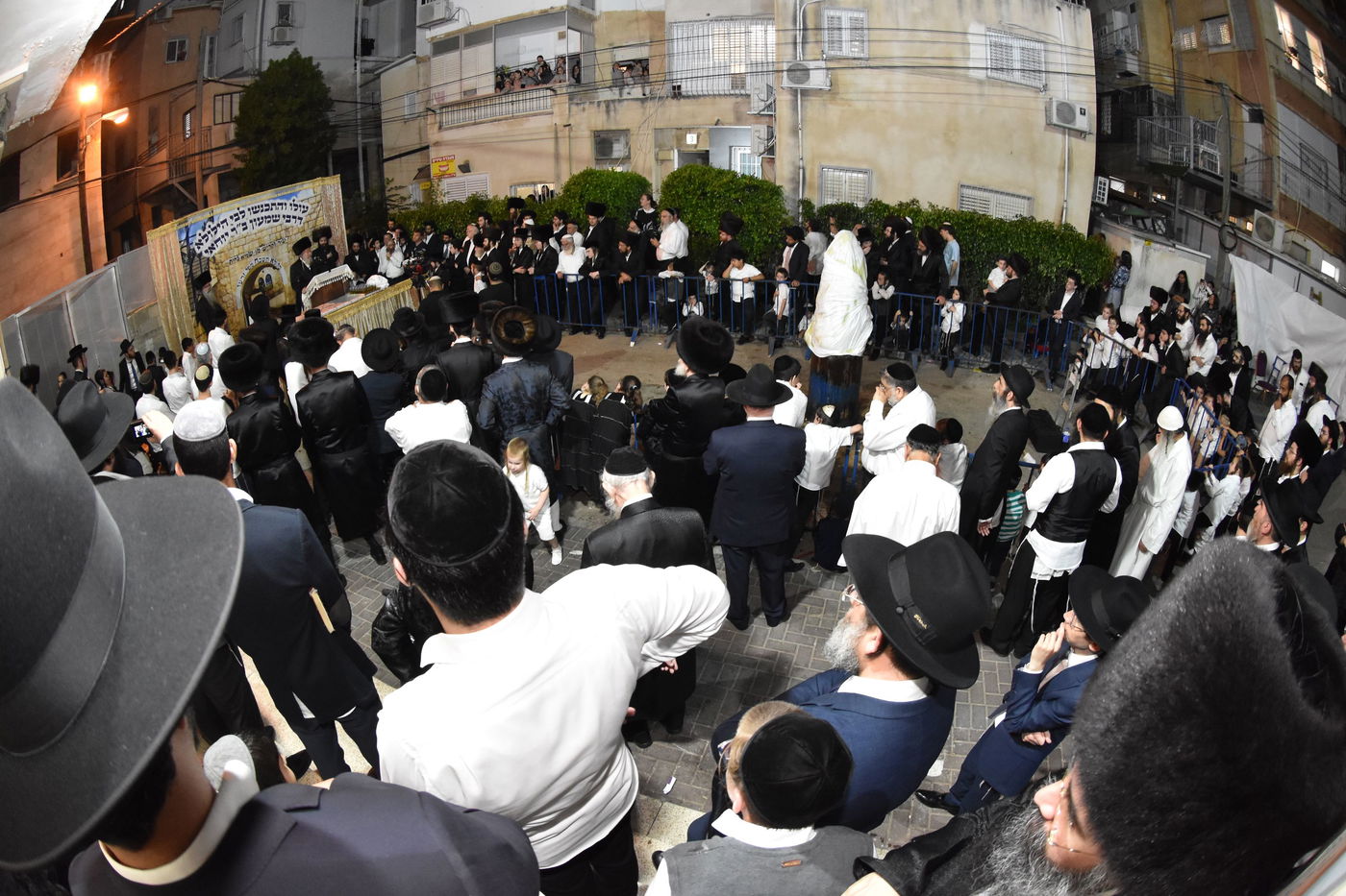 ל"ג בעומר בחצה"ק אשלג