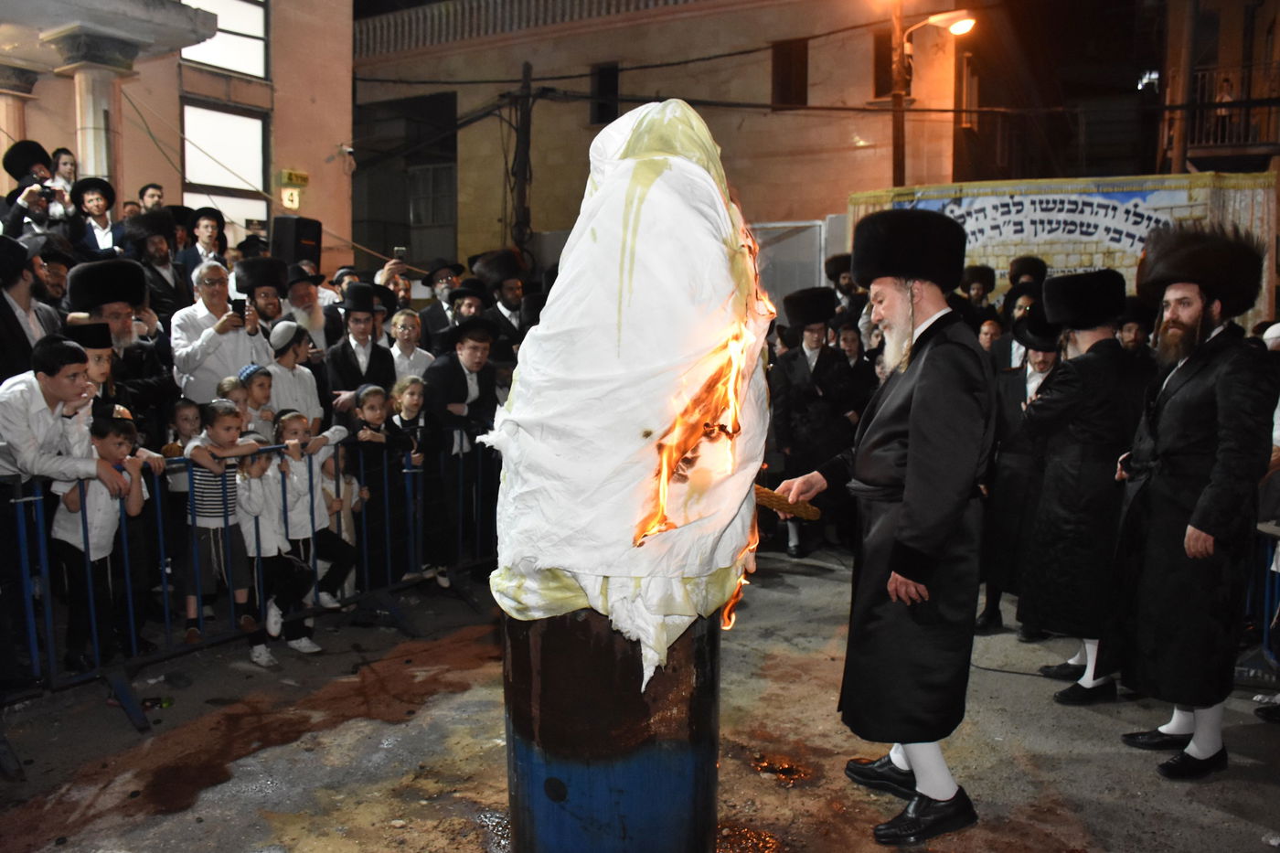 ל"ג בעומר בחצה"ק אשלג