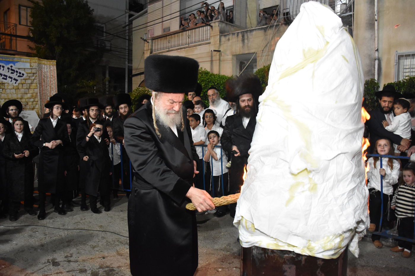 ל"ג בעומר בחצה"ק אשלג