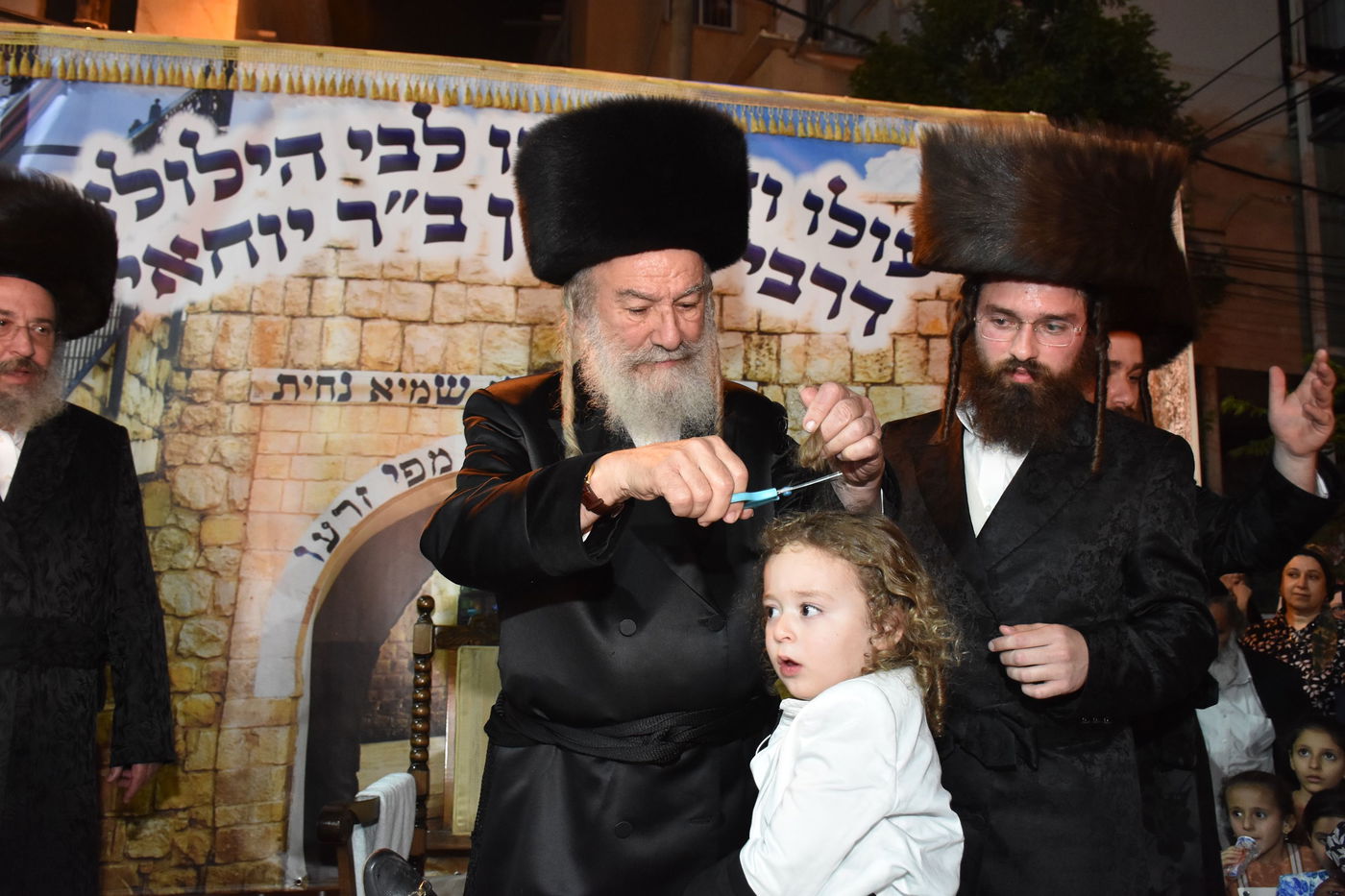 ל"ג בעומר בחצה"ק אשלג