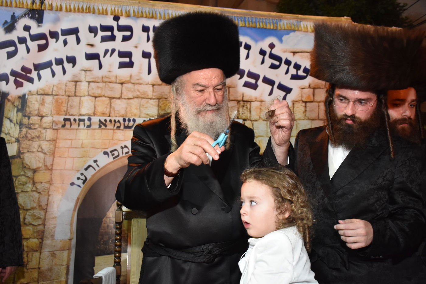 ל"ג בעומר בחצה"ק אשלג