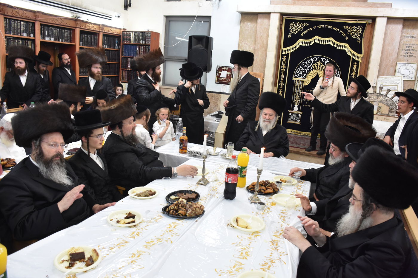 ל"ג בעומר בחצה"ק אשלג