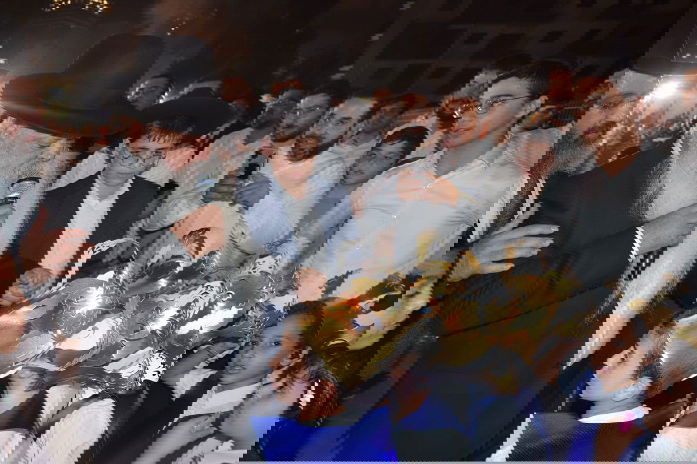 ל"ג בעומר אצל הגר"ד זר 