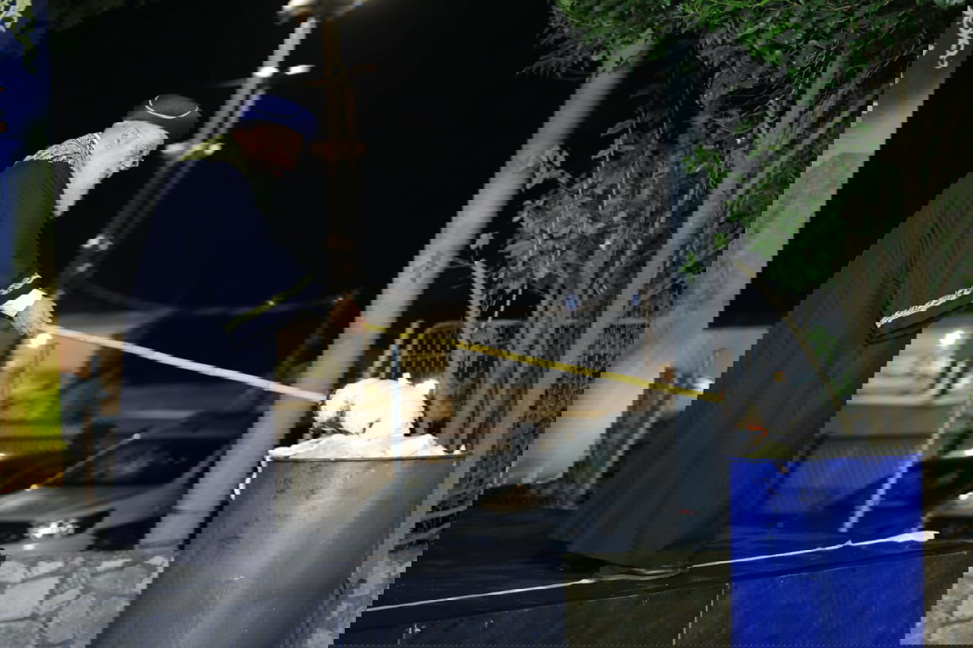 הדלקת הראשל"צ רבה של ירושלים הגאון רבי שלמה משה עמאר בסמוך לציון רשב"י במירון