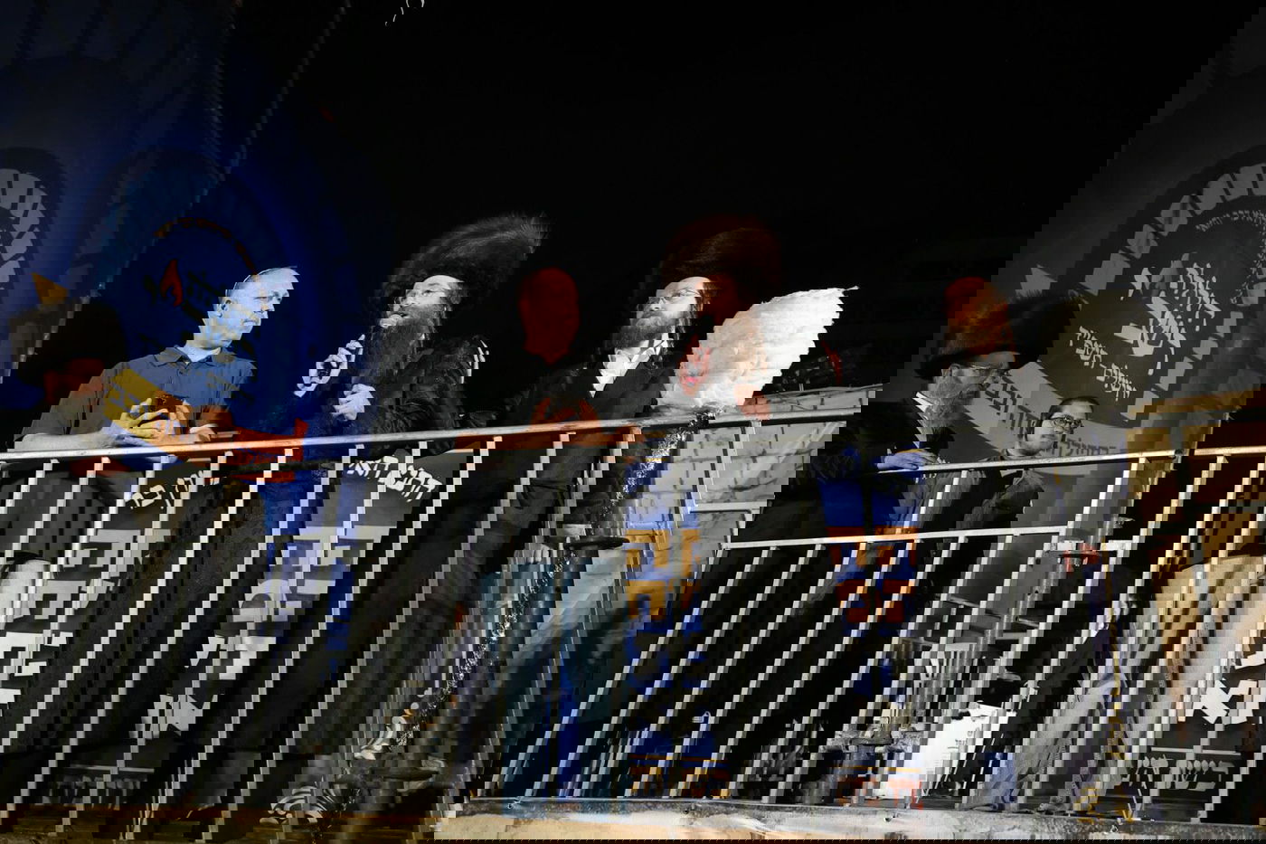 רבבות חוגגים ב'חצר ההילולא' בשמעון הצדיק