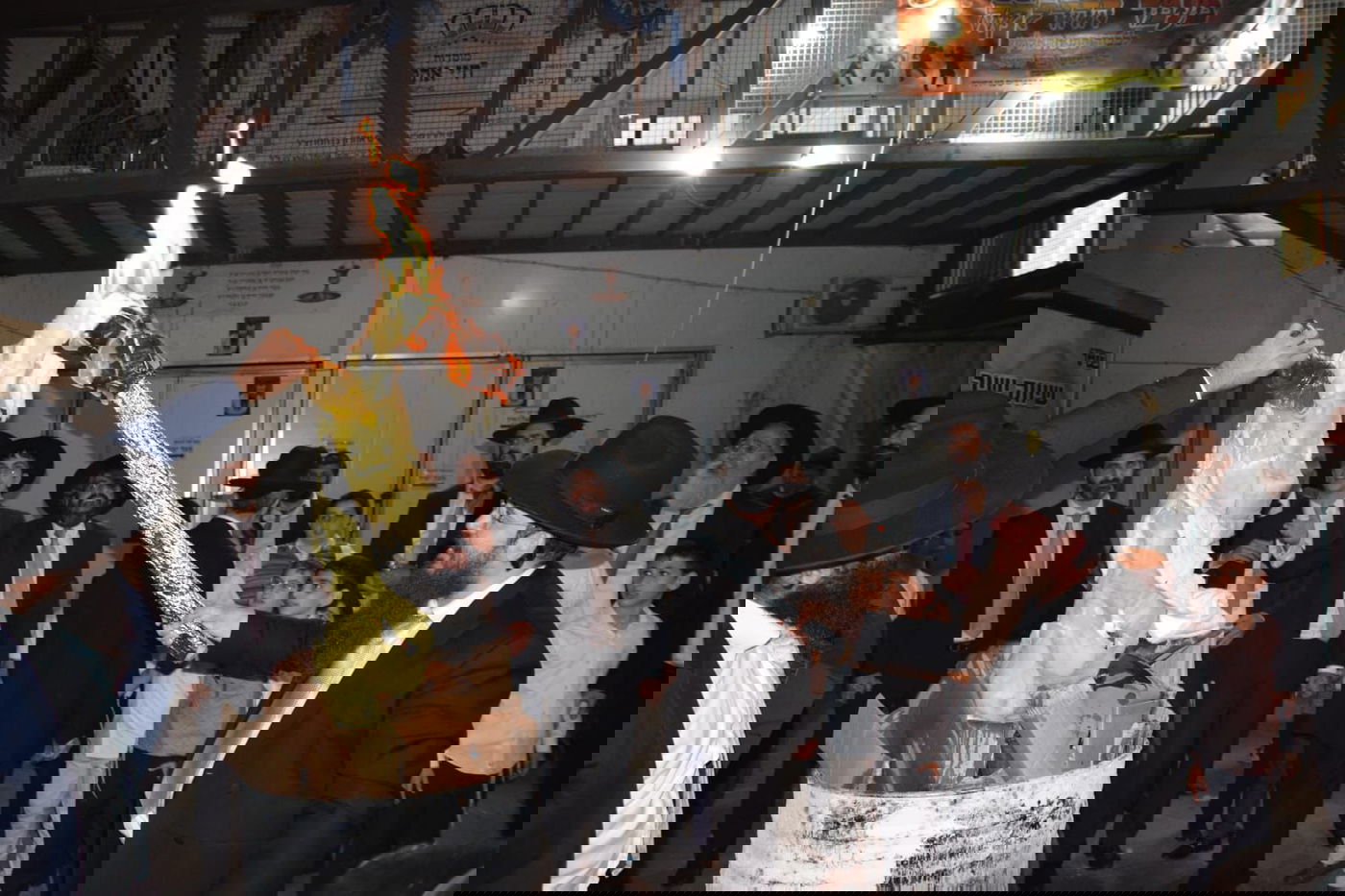 ל"ג בעומר אצל הגר"י בן חמו