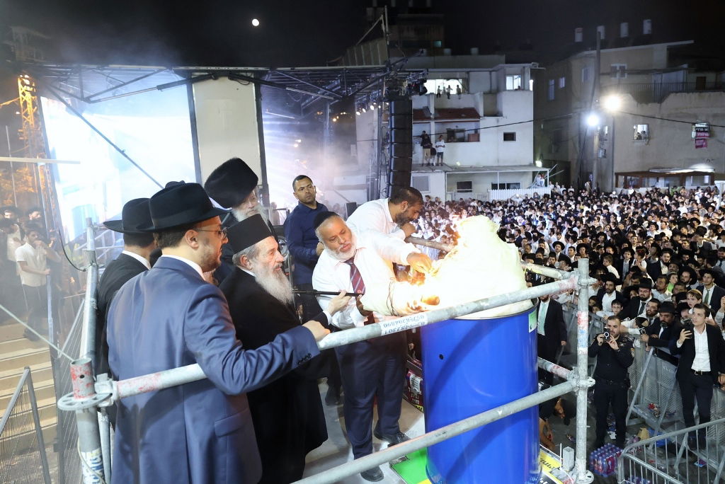 ההדלקה המרכזי בשכונת 'רמת אהרן' בב"ב